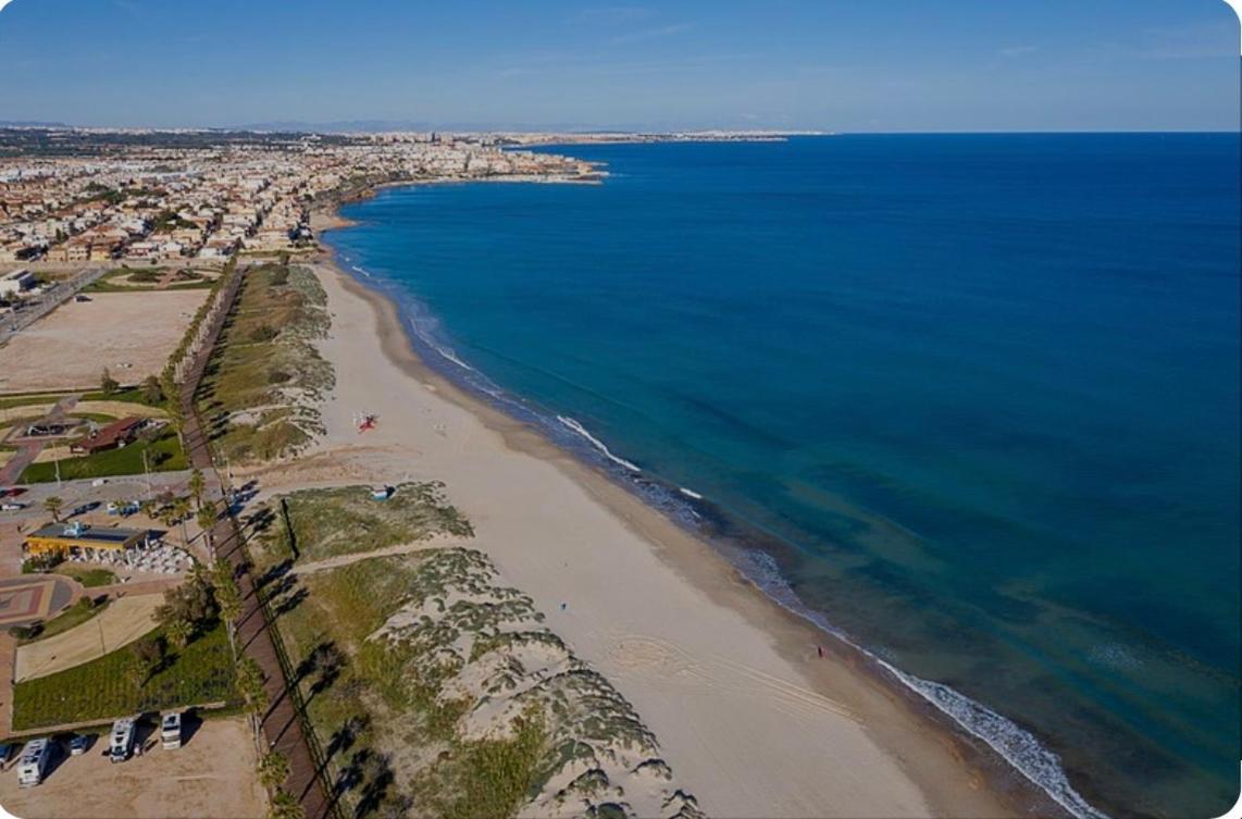 Bonito Adosado Con Piscina A 200 M De La Playa Apartment El Mojon (Alicante)
